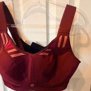 LIVI Max Support Wicking Underwire Sports Bra 40DD
